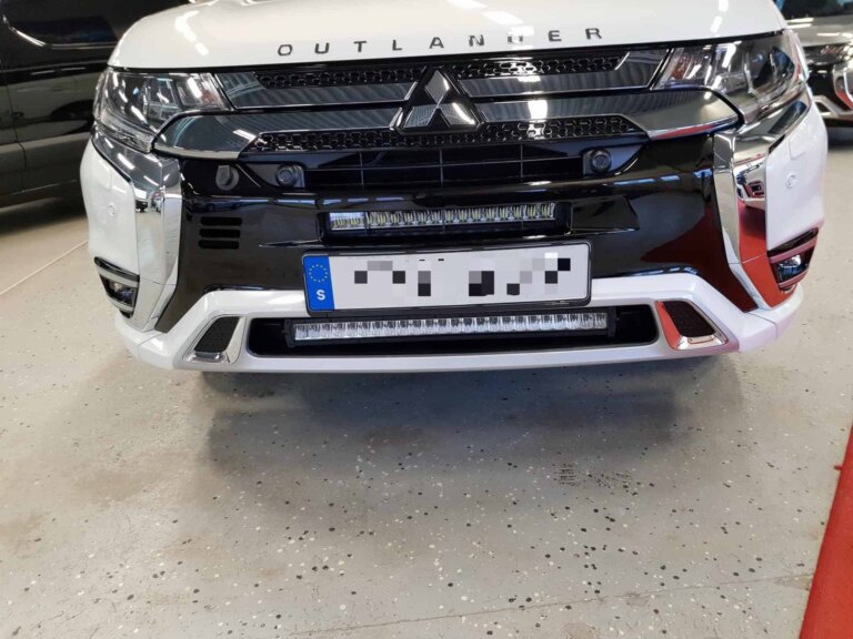 Mitsubishi Outlander Luxtar X24